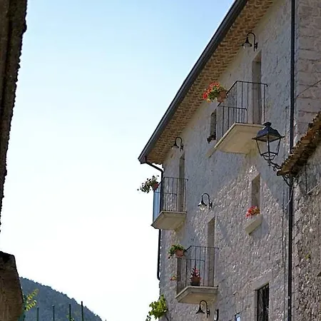 לינה וארוחת בוקר La Casa Vecchia