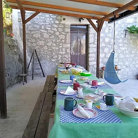 La Casa Vecchia לינה וארוחת בוקר